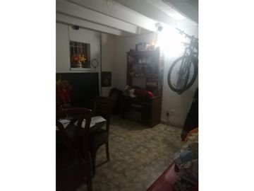 VENTA CASA UNIFAMILIAR LIMONAR-SUR