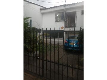 VENTA CASA UNIFAMILIAR LIMONAR-SUR