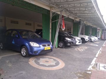 DIJUAL SHOWROOM BYPASS NGURAH RAI JIMBARAN BADUNG, BALI
