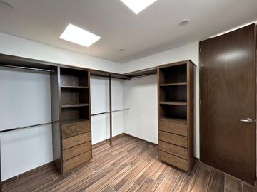 CASA NUEVA EN VENTA EN COTO ST. ANGELO AL NORTE DE AGS.