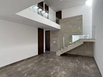 CASA NUEVA EN VENTA EN COTO ST. ANGELO AL NORTE DE AGS.