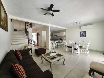 CASA  EN  VENTA  EN  ACAPULCO, RESIDENCIAL  VILLAS  VELATO ZONA DIAMANTE