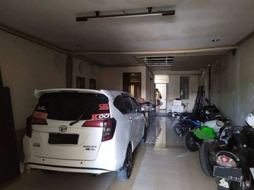 Rumah Usaha + Kosan Raya Tenggilis 500 Meter dari UBAYA