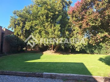 Casa en venta de 5 dorm. 4 baños Talagante Colegio Trebulco