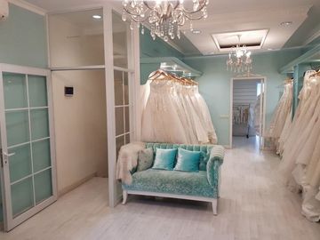 RUKO GADING SERPONG 3 LANTAI STRATEGIS HADAP JALAN UTAMA FULLY FURNISHED