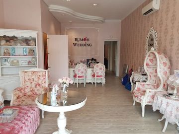 RUKO GADING SERPONG 3 LANTAI STRATEGIS HADAP JALAN UTAMA FULLY FURNISHED