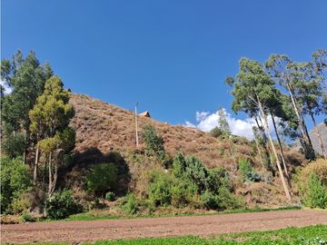 VENDO CASA DE CAMPO 3248 M2 HUAYLLABAMBA URUBAMBA CUSCO PERU