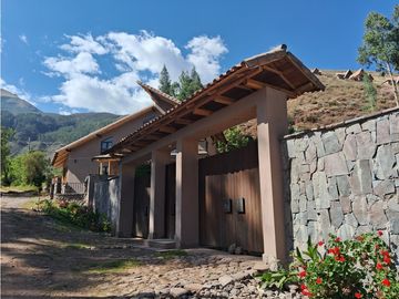 VENDO CASA DE CAMPO 3248 M2 HUAYLLABAMBA URUBAMBA CUSCO PERU