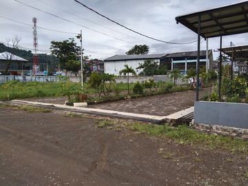 Cluster cantik murah Banyak bonusnya Pinggir jalan raya Di jelekong