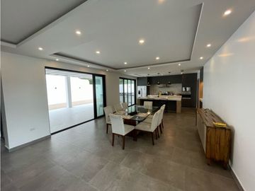 Vía a la Costa km 14 Urb. Punta Esmeralda se vende casa