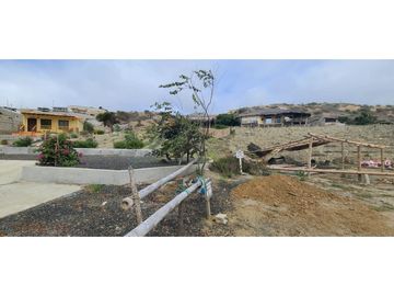 Venta de terreno con departamentos  en Playa Santa Marianita.