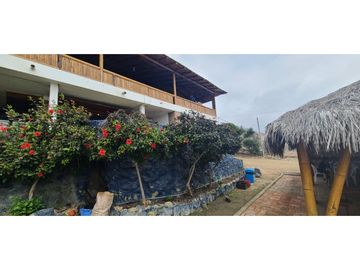 Venta de terreno con departamentos  en Playa Santa Marianita.