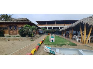 Venta de terreno con departamentos  en Playa Santa Marianita.