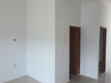 JUAL BU! RUMAH PINGGIR JALAN DEKAT UBERTOS