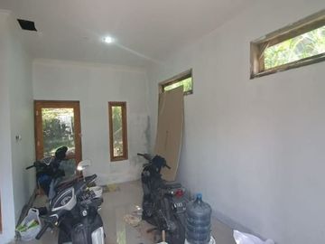 JUAL BU! RUMAH PINGGIR JALAN DEKAT UBERTOS