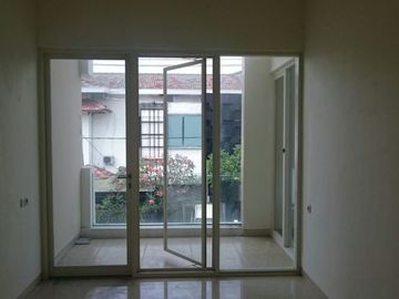 For Sale Rumah Kertajaya indah tengah, Pusat kota Full granit dan mewah