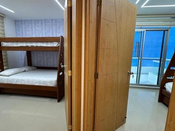 VENDO HERMOSO DEPARTAMENTO FULL AMOBLADO EN TONSUPA EXCELENTE VISTA