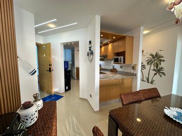 VENDO HERMOSO DEPARTAMENTO FULL AMOBLADO EN TONSUPA EXCELENTE VISTA