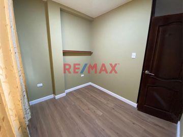 Departamento primer piso: ideal para pareja o persona sola

Ubicación Prol. José quiñones Gonzáles N 56 lote 2 . Condominio santa Isabel. Referencia