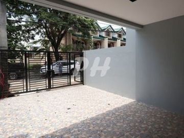 Modern Townhouse For Sale in Don Antonio near Commonwealth Avenue PH1004