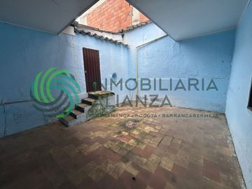 casa en venta en comuneros. Cod V61889