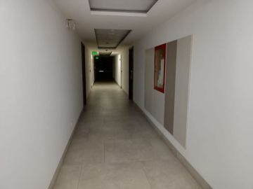 Suite de venta en el Edificio Agora 21, sector Mall del Sol, 1 parqueo.