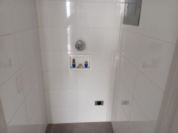 Suite de venta en el Edificio Agora 21, sector Mall del Sol, 1 parqueo.