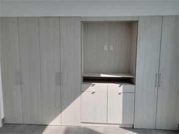 Suite de venta en el Edificio Agora 21, sector Mall del Sol, 1 parqueo.
