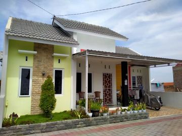Rumah Minimalis, Dekat Kota Klaten