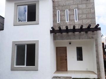Casa en Condominio en Acapatzingo, Cuernavaca, Morelos CAEN-958-Cd*