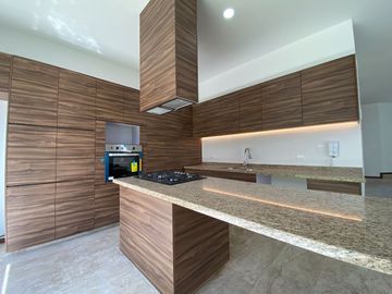 VENTA DE CASA NUEVA EN PARQUE COAHUILA