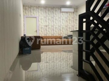 Ruko 4 Lantai Lokasi Strategis bisa Usaha dan Tempat Tinggal Mutiara Taman Palem