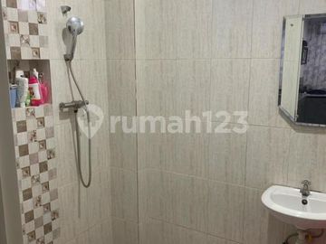 Ruko 4 Lantai Lokasi Strategis bisa Usaha dan Tempat Tinggal Mutiara Taman Palem