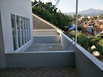 Rumah 2 Lt Hook Tamansari Bukit Bandung Arcamanik