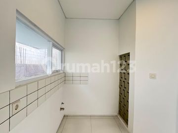 Rumah Brand New Japanese Style 3 Lantai di Cinere Dekat ke Mall