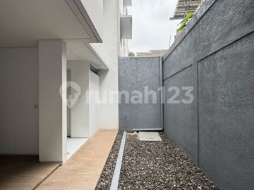 Rumah Brand New Japanese Style 3 Lantai di Cinere Dekat ke Mall