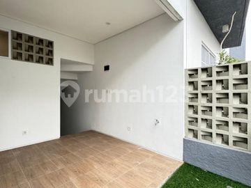 Rumah Brand New Japanese Style 3 Lantai di Cinere Dekat ke Mall