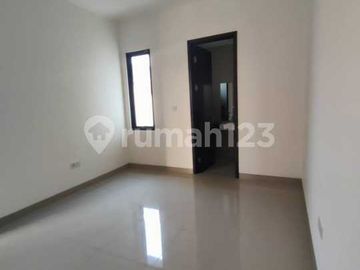 Rumah Pik2 Cluster Simprug Residence Uk 10×20M² Hadap Utara