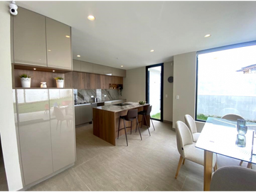 CASA EN VENTA EN CONJUNTO EN SAN JUAN DE CUMBAYA (CB)