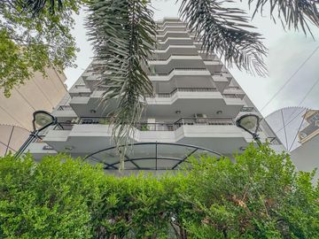 Departamento en venta en Lanús Este 4 ambientes con cocheras