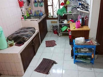 Rumah luas di jalan Magelang dekat Tugu Jogja