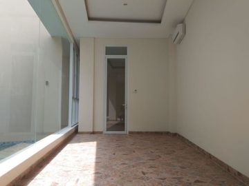 Dijual Rumah Brand new 2 lantai Area Radio Dalam Kebayoran Baru, Jakarta Selatan