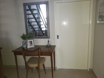 Impecable casa de categoría  reciclada a nuevo de 3 dormitorios en Olivos