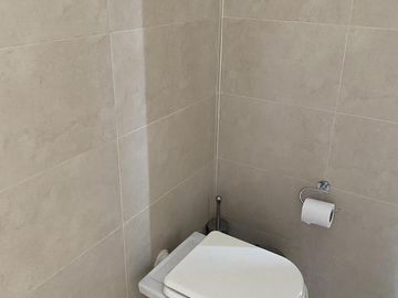 Impecable casa de categoría  reciclada a nuevo de 3 dormitorios en Olivos