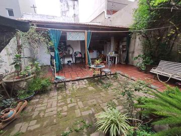 Casa PH en venta en Moron Centro