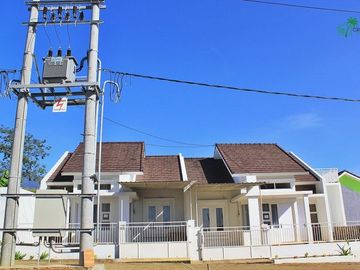 Perumahan Villa Besar Megah View Gunung, Rumah di Malang