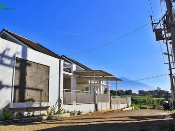 Perumahan Villa Besar Megah View Gunung, Rumah di Malang
