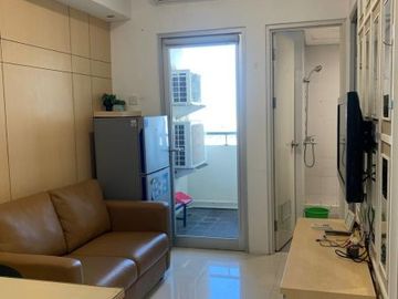 Apart Gunawangsa Tidar Tower A, Full furnish Listrik 2200 watt