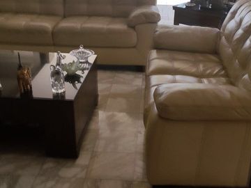 Venta Casa tipo Mansión Urbanización El Rio con Piscina y vista al Lago