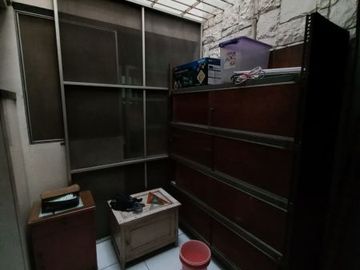 Disewakan Rumah usaha, cocok untuk cafe, kuliner atau usaha apapun didaerah sekitar darmo permai LL